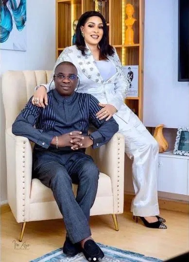 Fuji musician Kwam1 and his lover Emmanuella Ropo have flooded social media with pre-wedding photos.