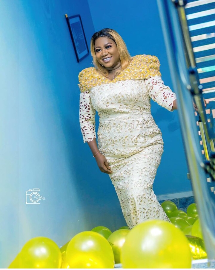 Actress Bisola Badmus Celebrates Her Birthday Today with stunning photo (Video)