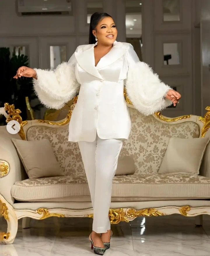 Fans Reacts As Nollywood Actress, Toyin Abraham Shares New Lovely Photos