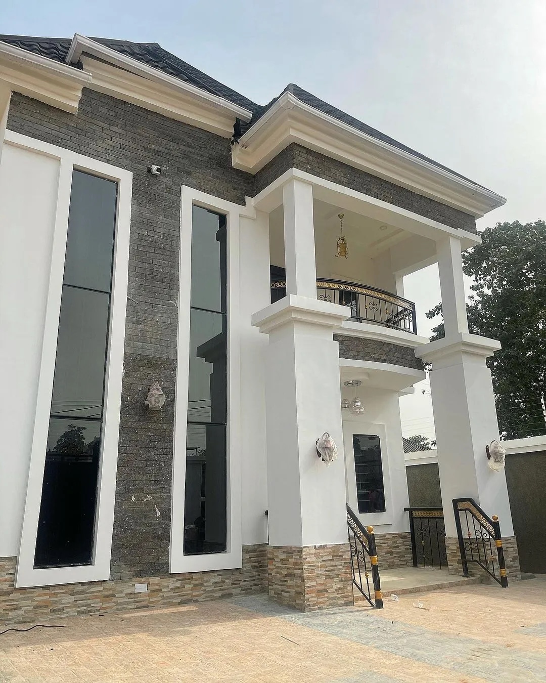 “I can’t keep calm” Actress Destiny Etiko show off her new mansion (video)