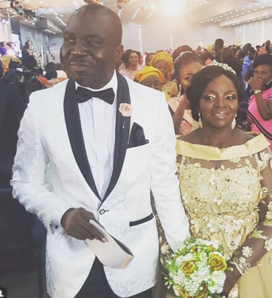 Nigerian Singer Simi, mother gave marriage another shot in her old age despite being above 60years (photo)