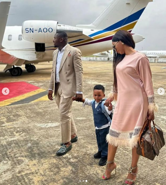 “Baby producing machine” – Nigerians blast Ubi Franklin as he spends time with 3rd baby mama, Nicola Siyo