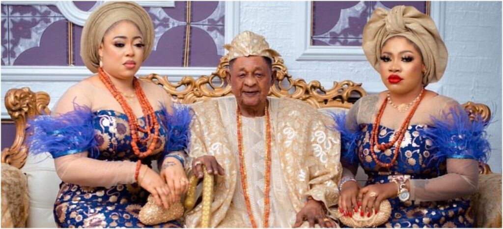 Two of Alaafin of Oyo’s favored Queens abandon him, relocate to the United Kingdom with their children