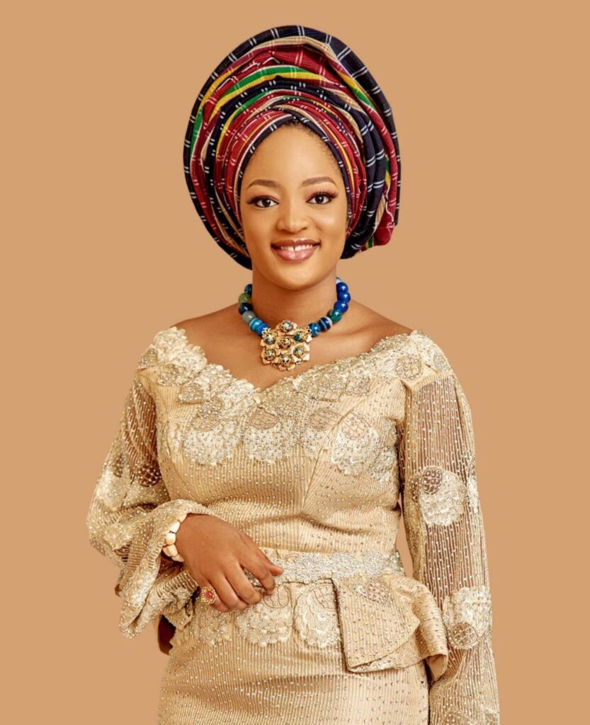 “I drip glory, I am nobody’s ex” Ooni of Ife’s estranged wife, Queen Naomi, makes gallant return to social media