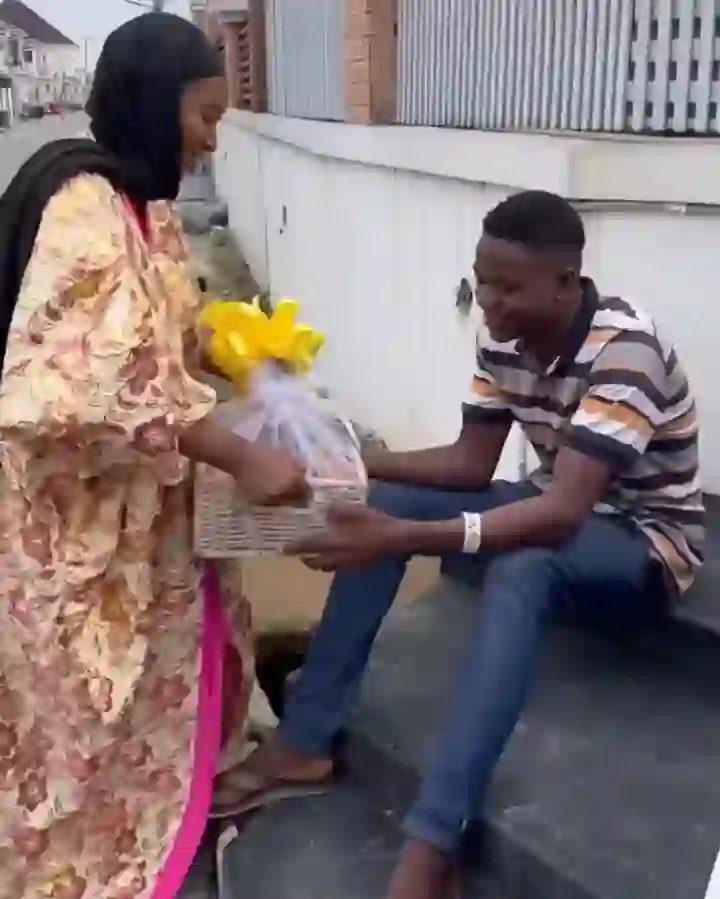 Ramadan: Mo Bimpe reaches out to the less privileged and loved ones