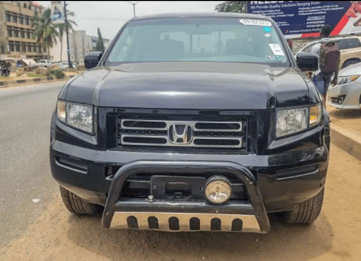 Congratulations are in order for Yoruba Actor, Ibrahim Yekini as he acquires a new car (photos)