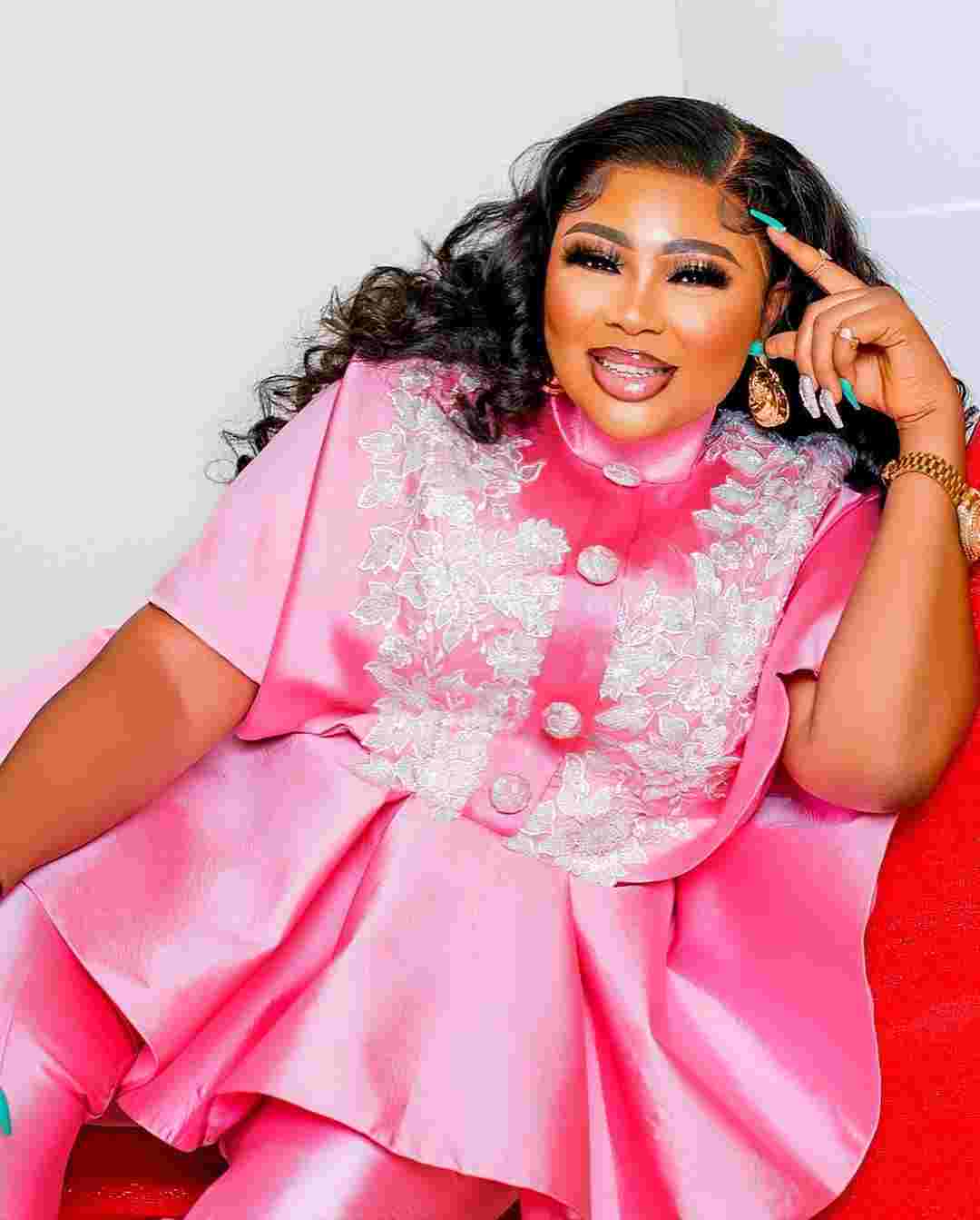 ‘Pls pray for me ” – Segun Ogungbe second wife Omowunmi Ajiboye says as she Celebrate her birthday today (photos)