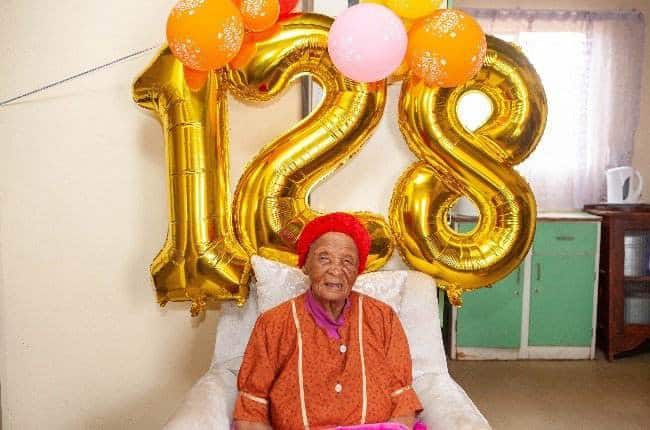 Meet Johanna Mazibuko, The Oldest Woman In The World, Who Can Still Walk Freely