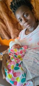 "You Are Next My Sister"– Joy as Woman welcomes her child after 14 years of 5 Fail IVF and Waiting (Photos)