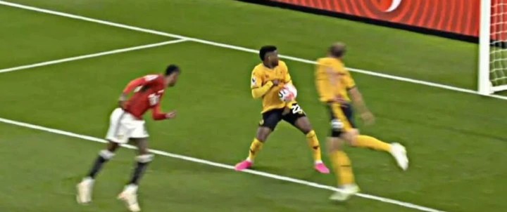 Manchester United – Wolverhampton: Two Penalty In The Game Which Were Not Given by The Referee