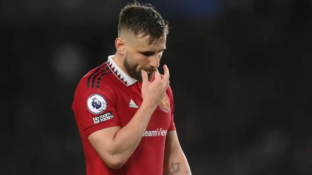 Huge injury blow for Man Utd as Luke Shaw faces lengthy spell on sidelines with muscle injury