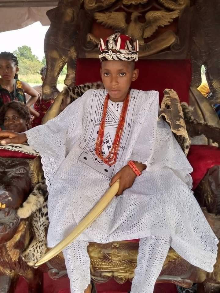 “May You Live Long Your Majesty” – Meet 10-year-old Akubuisi Okonkwo Crowned Youngest King In Nigeria (Watch)