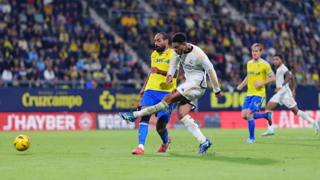 Rodrygo and Bellingham shine in Real Madrid's 3-0 victory over Cadiz.