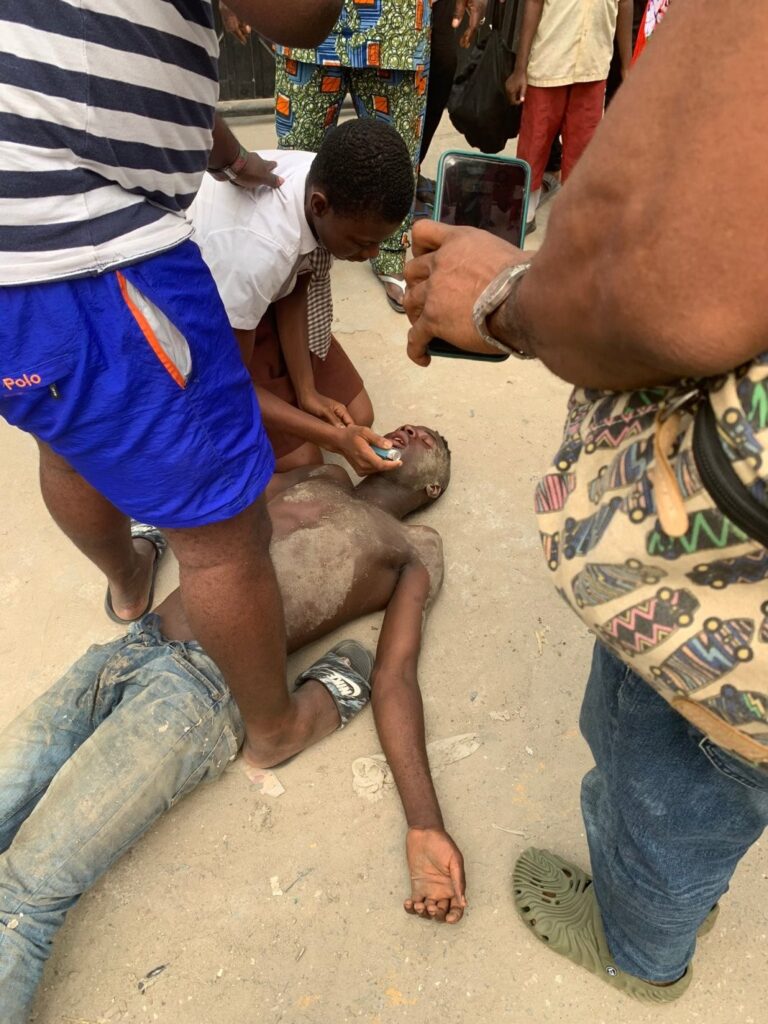 "She is really God sent and deserves an award” – Secondary school girl saves stranger who collapse on road after his inhaler finished (Photos)