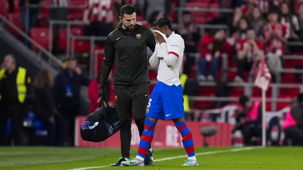 Barcelona's standout player reportedly confronts the possibility of undergoing season-ending surgery due to a hamstring injury.