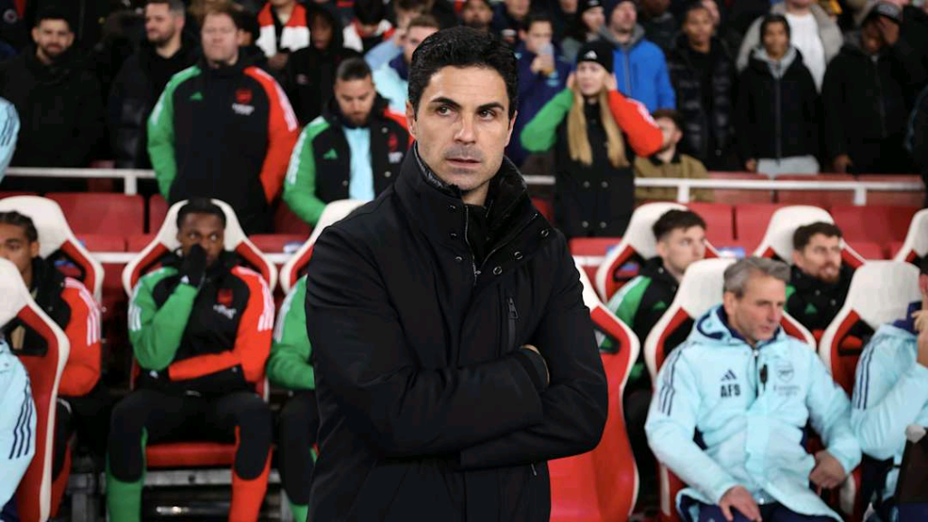 Mikel Arteta sets the record straight with reporter over Arsenal's one trophy in five years.